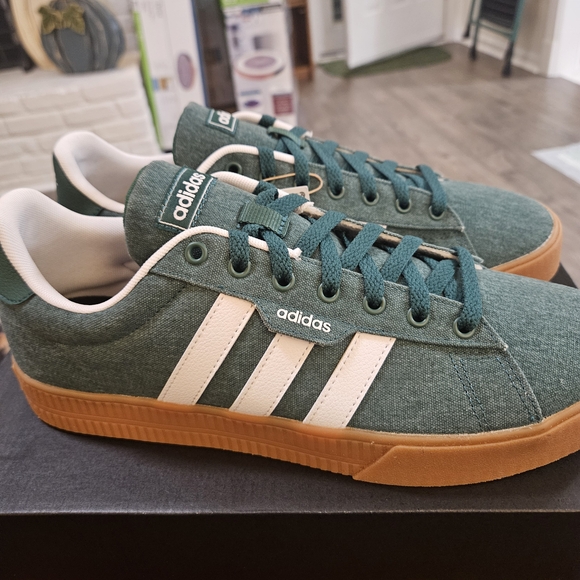 Adidas Men's Green Sneakers - Picture 2 of 7
